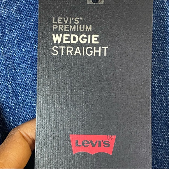 NWT Levi’s High Rise Wedgie Fit Straight Jeans - Picture 13 of 14